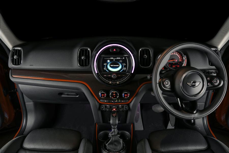 Торпедо Mini Cooper Countryman 2017 года  (SG) (фото 8 из 8)